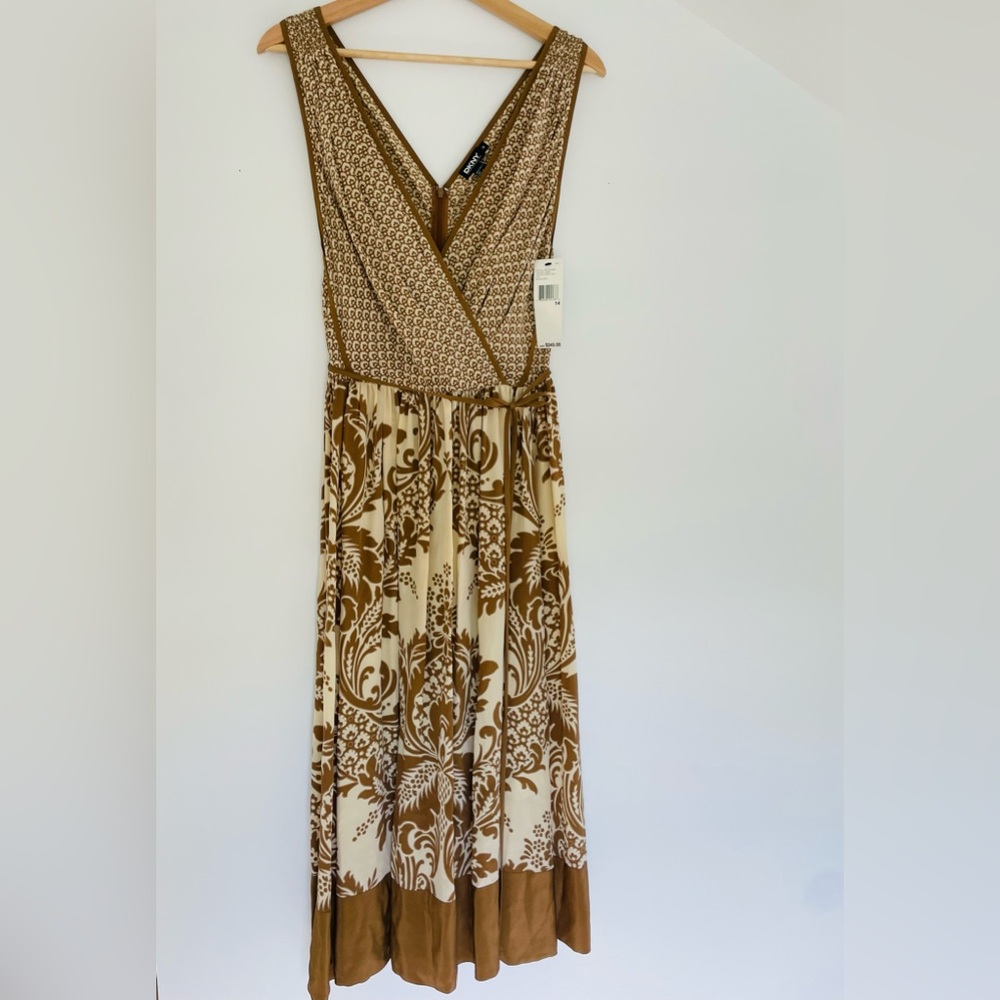 DKNY V Neck Sleeveless Midi Dress. Size 14
